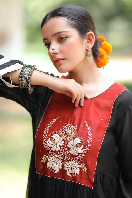 Raiman Black Chanderi Embroidered Floral Round Kurta Set Online at Aza Fashions Raiman_Black Chanderi Embroidered Floral Round Kurta Set _Online_at_Aza_Fashions