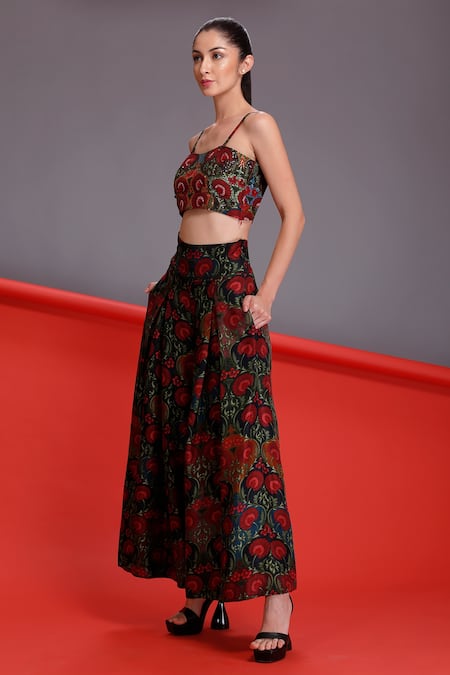 Alpona Designs By Soham Acharya Black Floral Print Pleated Pant Online at Aza Fashions Alpona Designs By Soham Acharya_Black Floral Print Pleated Pant _Online_at_Aza_Fashions