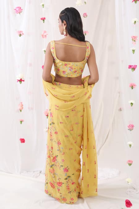 Esha Koul Embroidered Saree With Blouse 