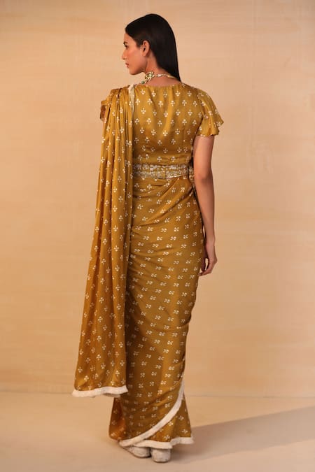Esha Koul Printed Pre-Draped Saree Set 