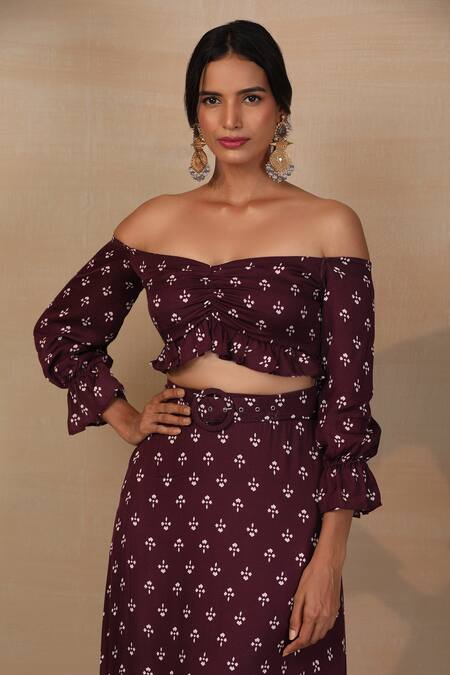 Esha Koul_Purple Modal Satin Sweetheart Neck Printed Off-shoulder Top And Skirt Set _at_Aza_Fashions