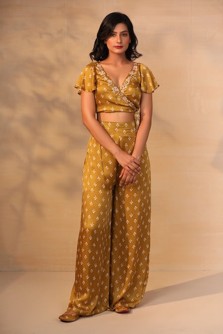 Esha Koul_Yellow Modal Satin V Neck Printed Pant Set _Online_at_Aza_Fashions