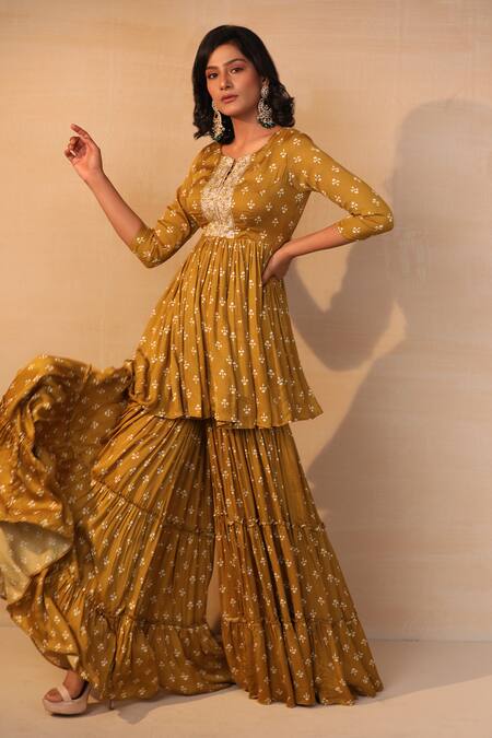 Esha Koul_Yellow Modal Satin Notched Printed Kurta Set _Online_at_Aza_Fashions