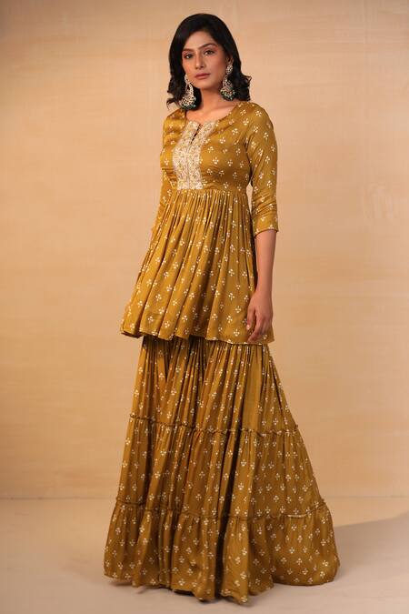 Buy_Esha Koul_Yellow Modal Satin Notched Printed Kurta Set _Online_at_Aza_Fashions