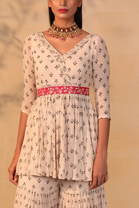Esha Koul_White Georgette V Neck Printed Kurta Set _Online_at_Aza_Fashions