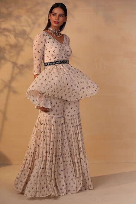 Shop_Esha Koul_White Georgette V Neck Printed Kurta Set _Online_at_Aza_Fashions