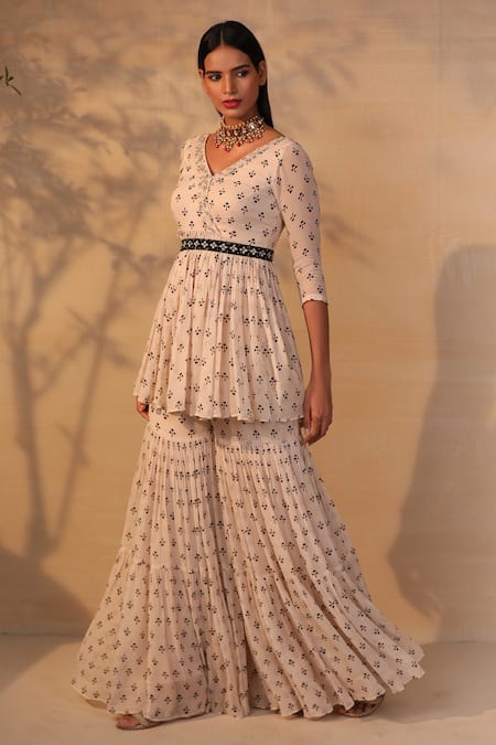 Esha Koul_Black Embroidery, Sequins Floral Belt _Online_at_Aza_Fashions