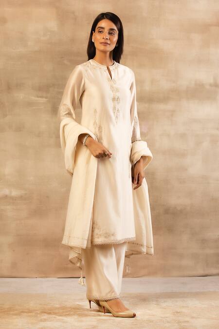 Sana Barreja_White Chanderi Silk Round Kurta Set _Online_at_Aza_Fashions