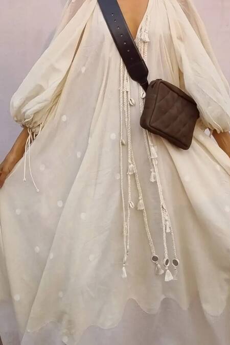 Buy Nikasha Cream Handwoven Jamdani Cotton Polka Dots, Heart Pattern And Running Stitch Dress Buy_Nikasha_Cream Handwoven Jamdani Cotton Polka Dots, Heart Pattern And Running Stitch Dress