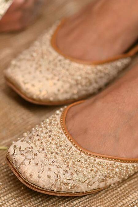 Coral Haze_Ivory Glass Bead Ellie Jacquard Embroidered Juttis_Online_at_Aza_Fashions