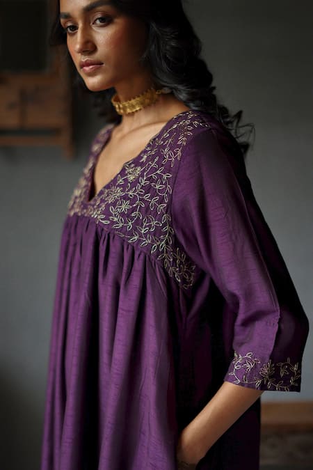 Buy_Shorshe Clothing_White Kurta Raw Silk, Lining Shantoon, Salwar Tissue Embroidered Anarkali Set _Online_at_Aza_Fashions