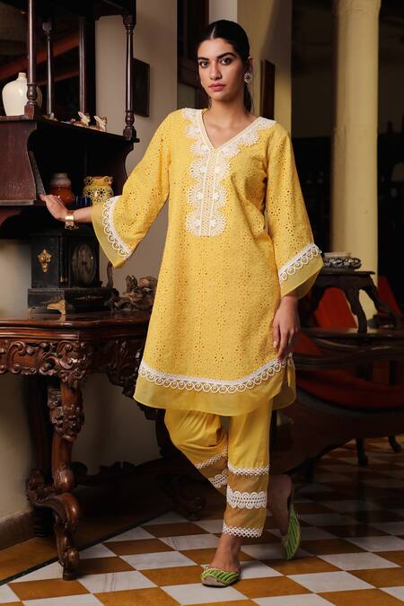 Enaarah Yellow Embroidered Thread Work V Neck Sunflower Kurta Set Online at Aza Fashions Enaarah_Yellow Embroidered Thread Work V Neck Sunflower Kurta Set _Online_at_Aza_Fashions