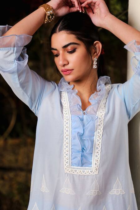 Enaarah_Blue Embroidered Thread Work V Neck Bay Cotton Kurta Sharara Set _Online_at_Aza_Fashions
