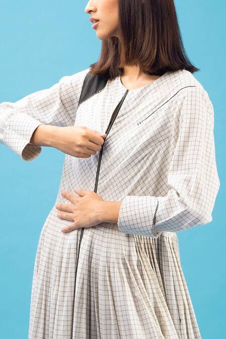 Chillosophy_White Cotton Silk V Neck Checkered Dress_Online_at_Aza_Fashions