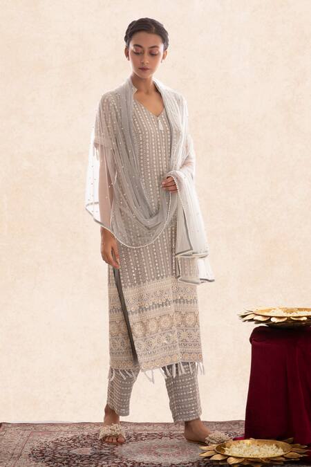 Evra By Nikita Grey Georgette V Neck Chikankari Kurta Set Online at Aza Fashions Evra By Nikita_Grey Georgette V Neck Chikankari Kurta Set _Online_at_Aza_Fashions