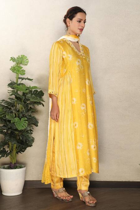 Falguni.Foram_Yellow Dupatta Crush , Kurta And Pant Viscose Floral, & Print Set_Online_at_Aza_Fashions
