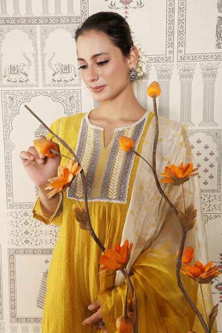 Shop_Falguni.Foram_Yellow Dupatta Silk, Kurta And Pant Chanderi Silk, Slip Block Printed Mal Set _Online_at_Aza_Fashions