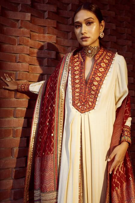 Tarun Tahiliani_White Handwoven And Monga Mashru Silk Ikat, Mirror, Embroidered Kurta Set_Online_at_Aza_Fashions