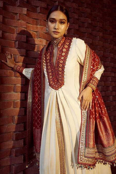Buy_Tarun Tahiliani_White Handwoven And Monga Mashru Silk Ikat, Mirror, Embroidered Kurta Set_Online_at_Aza_Fashions