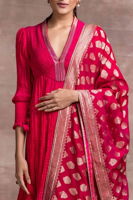 Tarun Tahiliani Pink Kurta Silk Embroidery V Neck Anarkali Set  4