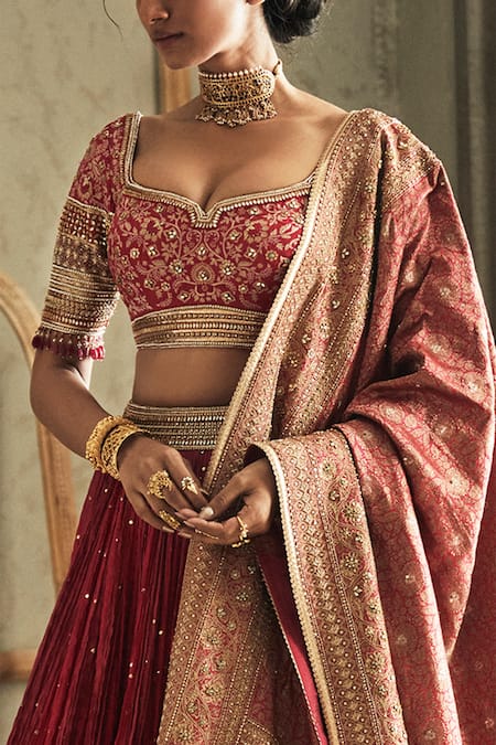 Shop_Tarun Tahiliani_Maroon Chanderi Leaf Neck Crushed Bridal Lehenga Set _Online_at_Aza_Fashions
