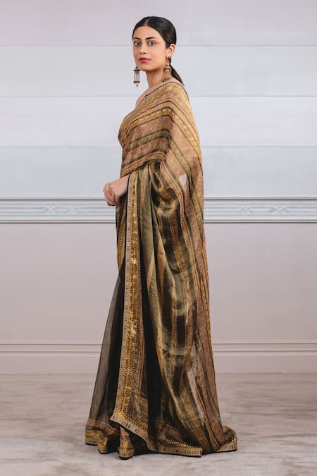 Tarun Tahiliani_Black Georgette Round Printed Zari Pre-draped Saree Set _Online_at_Aza_Fashions