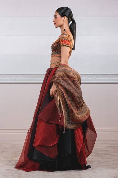 Tarun Tahiliani Black Organza Scoop Neck Draped Skirt Set Online at Aza Fashions Tarun Tahiliani_Black Organza Scoop Neck Draped Skirt Set_Online_at_Aza_Fashions