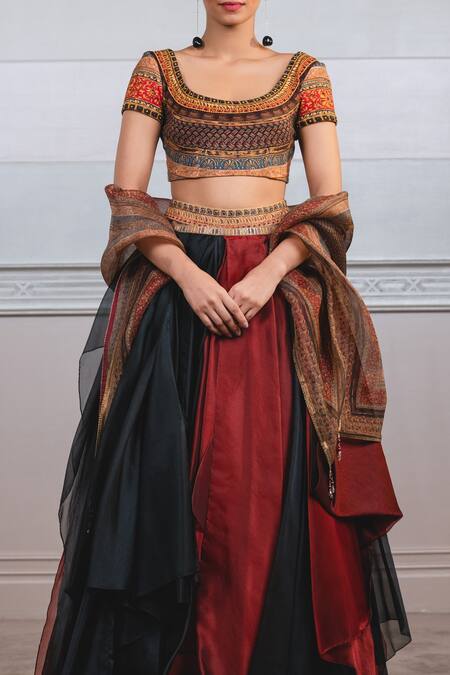 Buy Tarun Tahiliani Black Organza Scoop Neck Draped Skirt Set Online at Aza Fashions Buy_Tarun Tahiliani_Black Organza Scoop Neck Draped Skirt Set_Online_at_Aza_Fashions