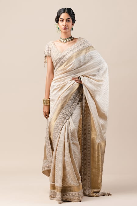 Indian Traditional Silk Saree Pallu Knots Stock Photo 2252434495 |  Shutterstock