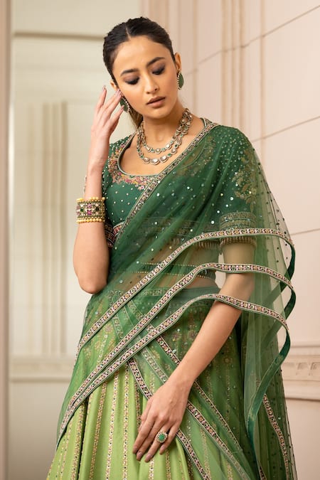 Details more than 163 jewellery for green lehenga latest
