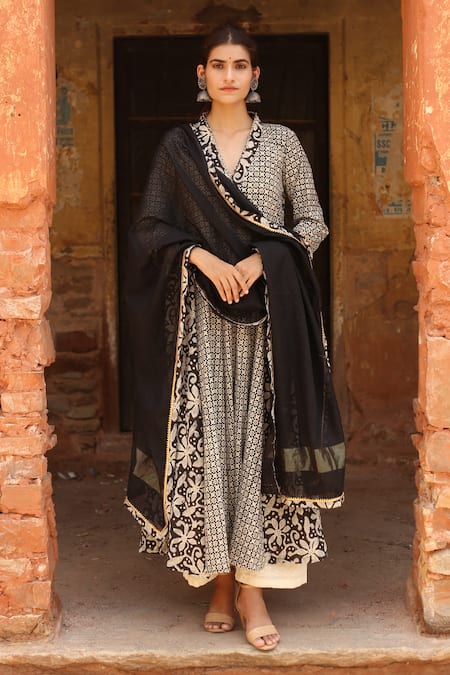 Gulabo Jaipur Black Cotton V Neck Printed Anarkali Set 