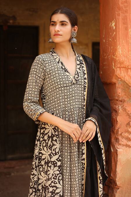 Shop_Gulabo Jaipur_Black , Doriya V Neck Printed Anarkali Set_Online_at_Aza_Fashions