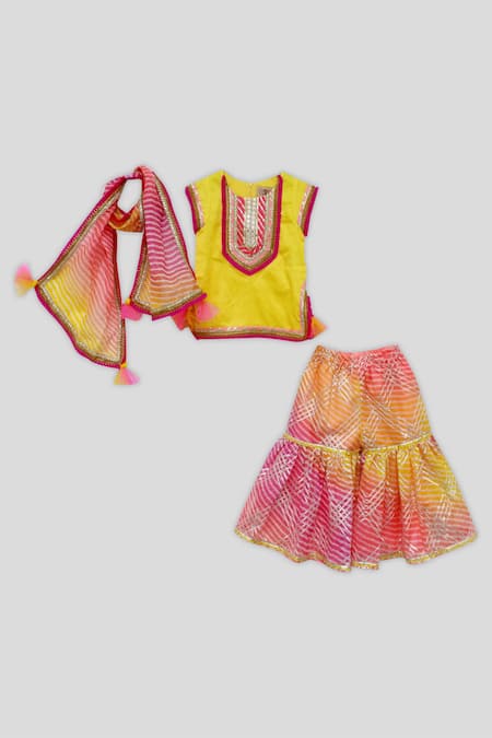 Fayon Kids_Yellow Cotton, Silk, Kota Doria Embroidery, Patti, Tassels Kurta Set _Online_at_Aza_Fashions