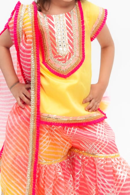 Fayon Kids_Yellow Cotton, Silk, Kota Doria Embroidery, Patti, Tassels Kurta Set _at_Aza_Fashions