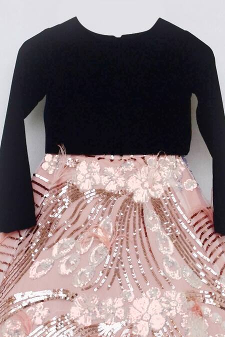 Buy_Fayon Kids_Pink Velvet, Net Sequins Lehenga Set _Online_at_Aza_Fashions