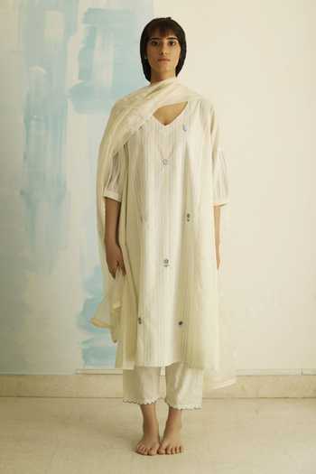 Shorshe Clothing_White Handloom Cotton Kurta Set_Online_at_Aza_Fashions