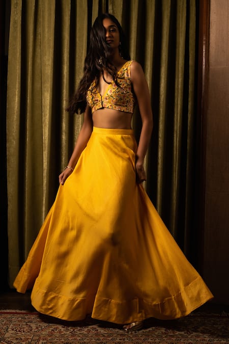 Buy Yellow Embroidered Bridal Lehenga And Blouse Set With Mirror Work KALKI  Fashion India
