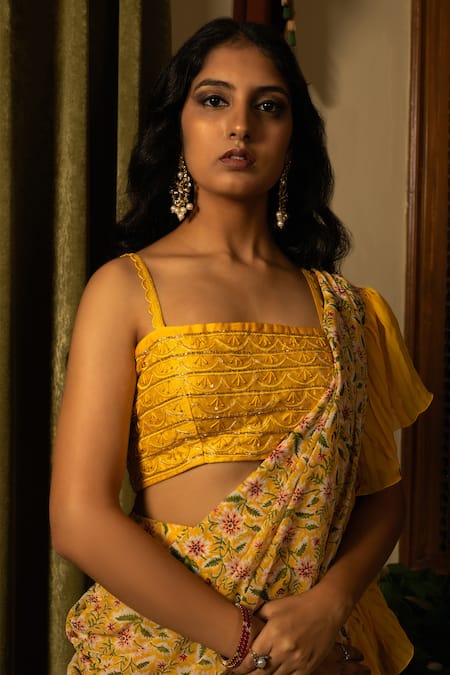 Kalakaari By Sagarika_Yellow Lehenga Printed Floral Straight Ruffle Saree Set _Online_at_Aza_Fashions