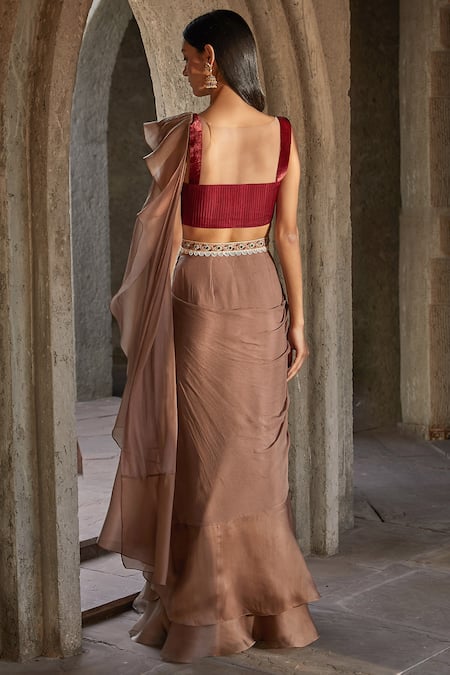 Peach Lycra Rayon Pre-Stitched Saree Set Design by Mynah's Reynu Taandon at  Pernia's Pop Up Shop 2024