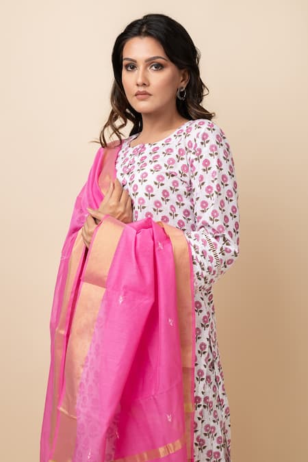Kalakaari By Sagarika_White Cotton, Chanderi Lace, Mirrors Floral Print Kurta Set_Online_at_Aza_Fashions