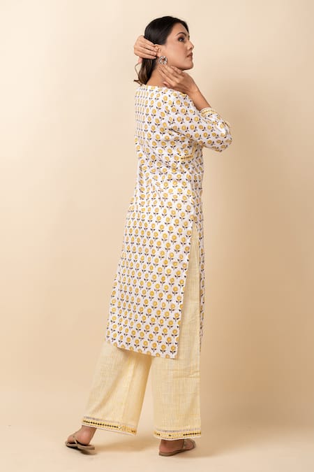 Shop Kalakaari By Sagarika Yellow Dupatta Chanderi, Kurta And Pant Cotton Floral, Striped Printed Set at Aza Fashions Shop_Kalakaari By Sagarika_Yellow Dupatta Chanderi, Kurta And Pant Cotton Floral, Striped Printed Set _at_Aza_Fashions