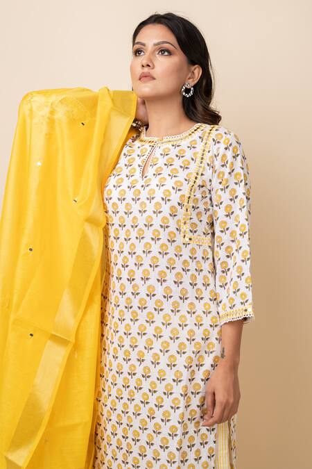 Kalakaari By Sagarika Yellow Dupatta Chanderi, Kurta And Pant Cotton Floral, Striped Printed Set Online at Aza Fashions Kalakaari By Sagarika_Yellow Dupatta Chanderi, Kurta And Pant Cotton Floral, Striped Printed Set _Online_at_Aza_Fashions