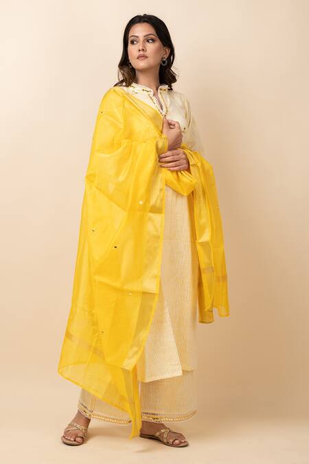 Kalakaari By Sagarika_Yellow Dupatta Chanderi, Kurta And Pant Cotton Striped Notched Set_Online_at_Aza_Fashions