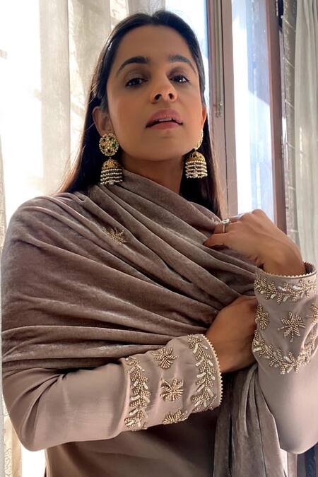 Buy_Lavanya Ahuja_Grey Silk Velvet, Crepe Round Kurta Set With Dupatta 