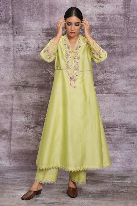 Shop Label Niti Bothra Green Organza, Chanderi Silk Thread Work Floral Embroidered Kurta And Palazzo Set at Aza Fashions Shop_Label Niti Bothra_Green Organza, Chanderi Silk Thread Work Floral Embroidered Kurta And Palazzo Set _at_Aza_Fashions