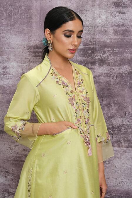 Label Niti Bothra Green Organza, Chanderi Silk Thread Work Floral Embroidered Kurta And Palazzo Set at Aza Fashions Label Niti Bothra_Green Organza, Chanderi Silk Thread Work Floral Embroidered Kurta And Palazzo Set _at_Aza_Fashions