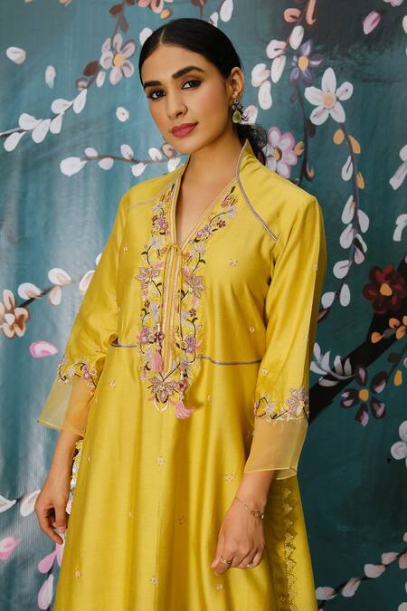 Shop Label Niti Bothra Yellow Organza, Chanderi Silk Thread Work Floral Embroidered Kurta And Palazzo Set Online at Aza Fashions Shop_Label Niti Bothra_Yellow Organza, Chanderi Silk Thread Work Floral Embroidered Kurta And Palazzo Set _Online_at_Aza_Fashions