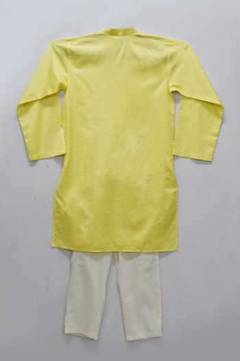 Shop Fayon Kids Yellow Cotton, Silk Embroidery Kurta And Pant Set at Aza Fashions Shop_Fayon Kids_Yellow Cotton, Silk Embroidery Kurta And Pant Set _at_Aza_Fashions