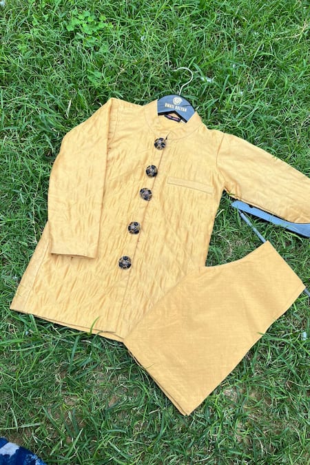 Buy Swati Golyan Yellow Chanderi, Cotton Embroidery Hand Quilted Bandhgala Set Online at Aza Fashions Buy_Swati Golyan_Yellow Chanderi, Cotton Embroidery Hand Quilted Bandhgala Set _Online_at_Aza_Fashions