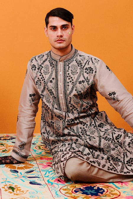 Wabi Sabi By Anshum-Ritesh Beige Chanderi Embroidery Floral Ogee Kurta Set Online at Aza Fashions Wabi Sabi By Anshum-Ritesh_Beige Chanderi Embroidery Floral Ogee Kurta Set _Online_at_Aza_Fashions